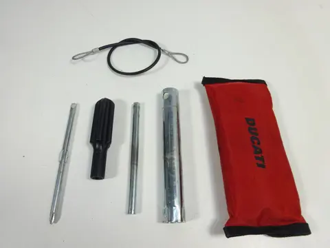 GEREEDSCHAPSET Ducati monster 600 2002 - 2007