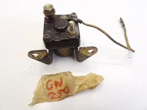STARTMOTORRELAIS Suzuki GN 250 1970 - 2012