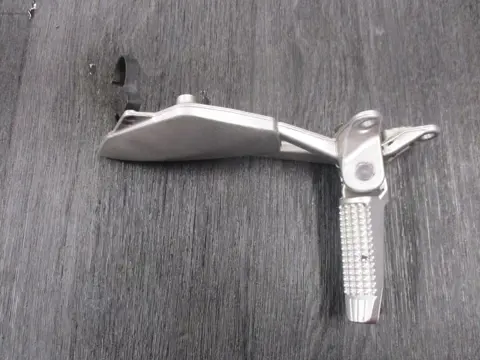 RECHTER SCHETSPLAAT BMW K 1200 S 2004 - 2009