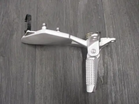 RECHTER SCHETSPLAAT BMW K 1200 S 2004 - 2009