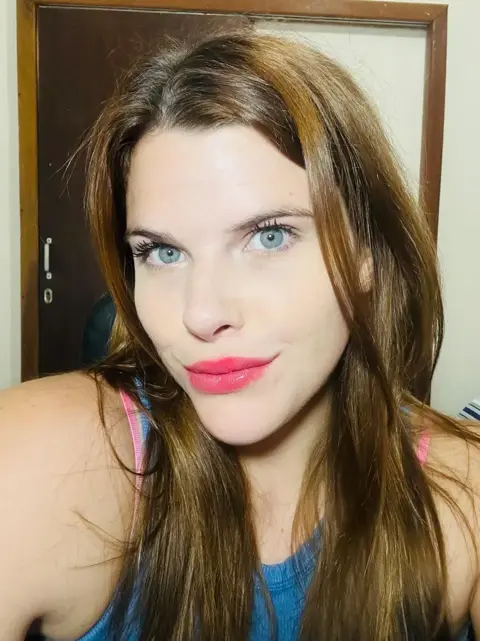 Hoii! Jou zien maakt mij blij ik hou ervan om jou  te ontdekken