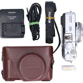 Tweedehands Fujifilm FinePix X100T - Zilver CM2303