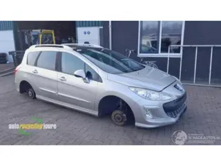Peugeot 308 onderdelen (kleur: ETSC) donorauto (bj 2008)
