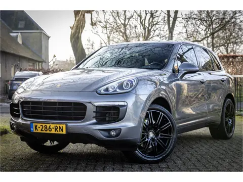 Porsche Cayenne 3.0 D Sport Chrono 21" Panorama (bj 2016)