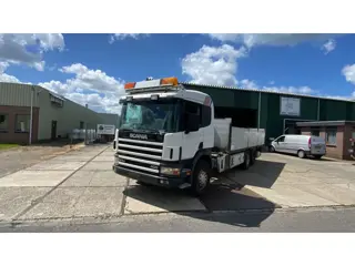 Scania P124-400 Scania met plateau en mogelijkheid voor kraan achter cabine