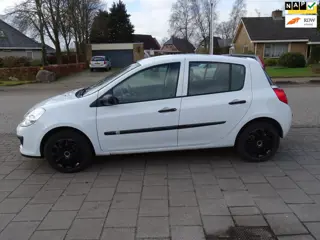 Renault Clio 1.2-16V Authentique