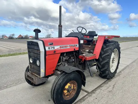 Massey Ferguson 675