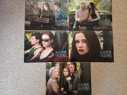 BEAUTIFUL CREATURES lobbycard set.