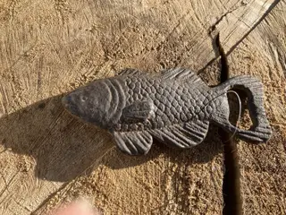 GIETIJZEREN FLESOPENER VIS NIEUW