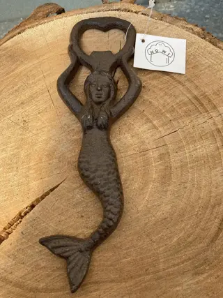 GIETIJZEREN ZEEMEERMIN FLESOPENER NIEUW