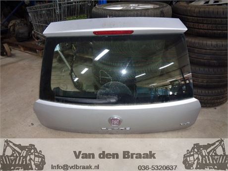 Fiat Punto Evo 2009-2012 Achterklep met vast logo