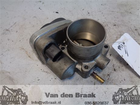 Renault Clio 1.4 16V 2005-2012 Gasklephuis