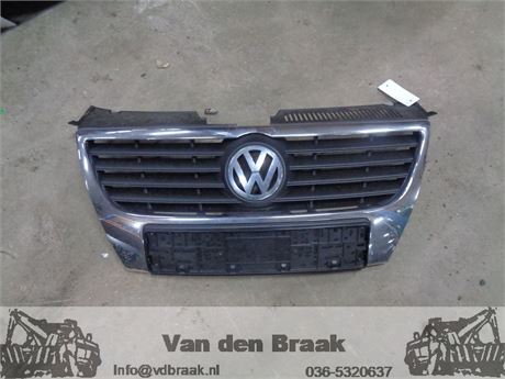Volkswagen Passat 2005-2010 Grille
