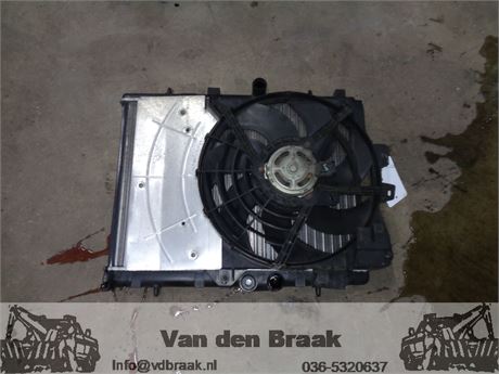 Peugeot 207 SW 1.6 HDiF 2007-2013 Radiateur met koelfan