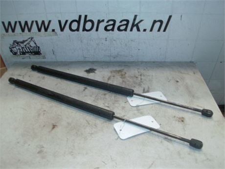 Opel Combo 2002-2011 Achterklepzuigers