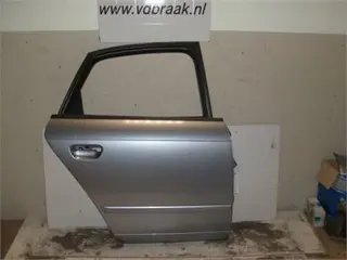 Audi A4 Sedan 2004-2007 Portier rechts achter
