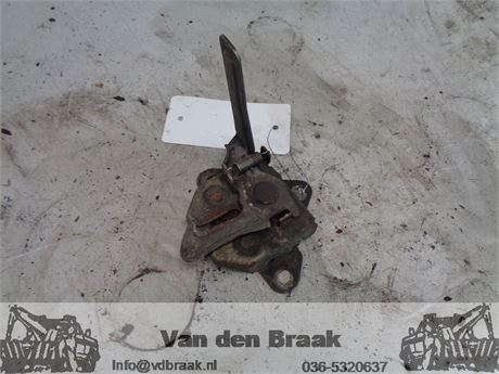 Suzuki Swift 2005-2010 Motorkapslot