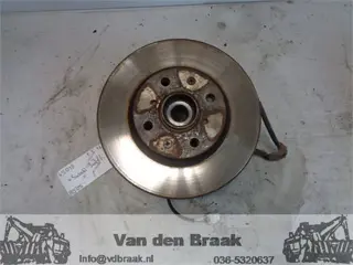 Suzuki Swift 1.3 2005-2010 Fusee rechts voor