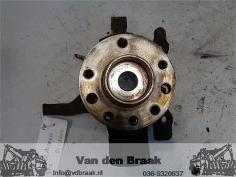 Opel Astra 1.8 16V 2004-2010 Fusee rechts voor met lager