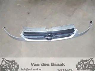 Opel Vivaro 2001-2006 Grille