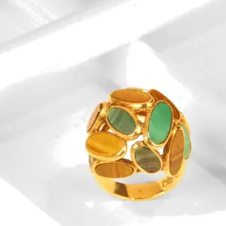 Designer verlovingsring uit de vintage periode.