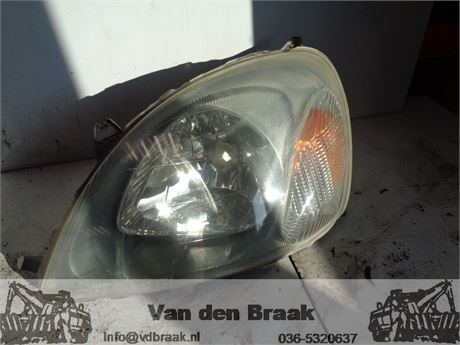 Toyota Yaris 1999-2003 Koplamp links electrisch verstelbaar