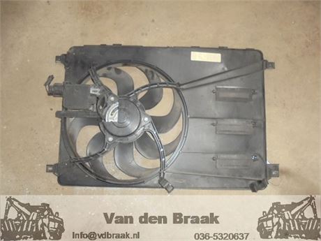 Volvo V40 1.6 / 2.0 diesel 2012-2016 Koelfan