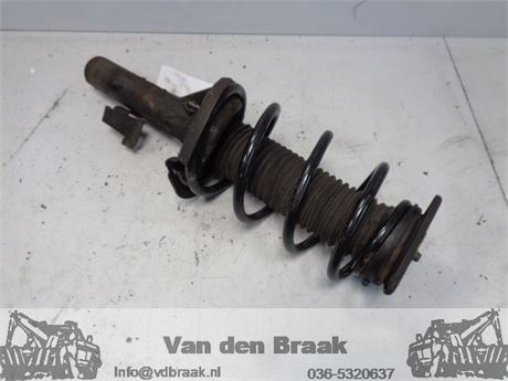 Ford Focus 1.8 16V 2004-2011 Veerpoot rechts voor