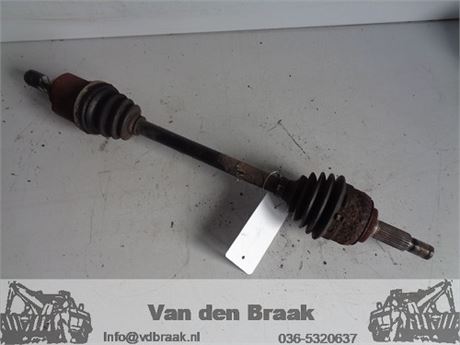 Nissan Micra K12 1.0 16V 2003-2005 Aandrijfas links
