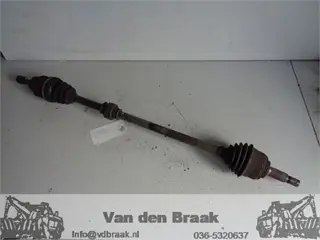 Nissan Micra K12 1.0 16V 2003-2005 Aandrijfas rechts