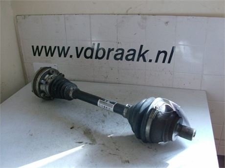 Volkswagen Passat 1.4 TSi 2005-2010 Aandrijfas links voor