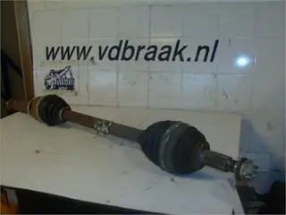 Renault Clio 1.2 16V 2009-2012 Aandrijfas rechts voor