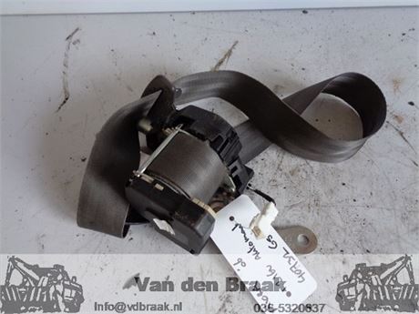Nissan Micra K12 5 deurs 2003-2011 Gordelspanner links voor