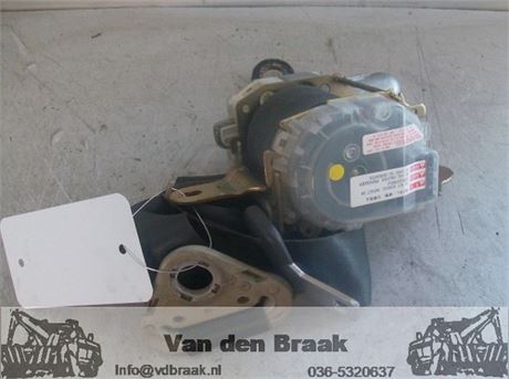 Nissan Micra K12 3 deurs 2003-2011 Gordelspanner links voor
