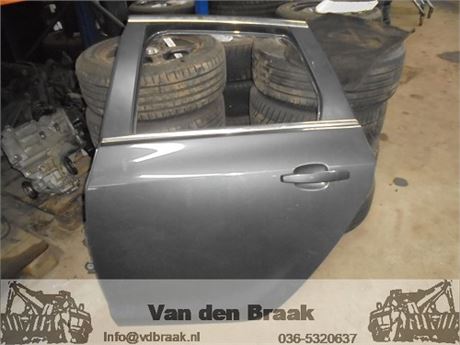 Opel Astra Tourer 2010-2016 Portier links achter