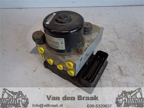 Volvo V70 2000-2004 A.B.S pomp