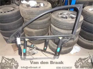 Audi A6 1997-2004 Elec. raammechaniek links voor