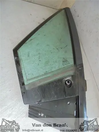 Peugeot 306 Cabriolet 1997-2003 Scheerruit links voor