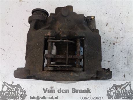 Peugeot 406 1997-2005 Remklauw links achter