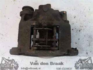 Peugeot 406 1997-2005 Remklauw rechts achter