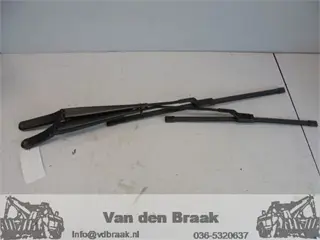 Volkswagen Golf 2008-2012 Ruitenwisserarmen voorzijde