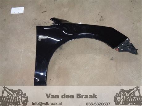 Opel Astra Hatchback 2009-2015 Scherm rechts voor