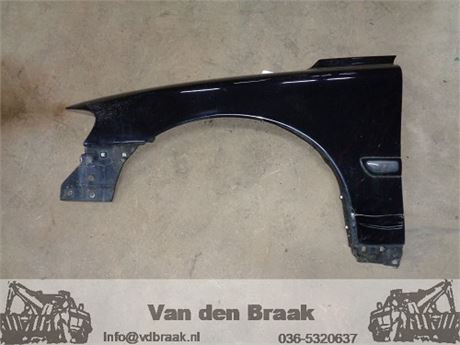Volvo V70 2004-2008 Scherm links voor