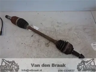 Renault Clio 1.2 16V 2005-2009 Aandrijfas links voor