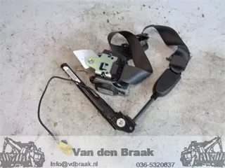 Opel Astra 5drs Hatchback 2009-2015 Gordelspanner links voor