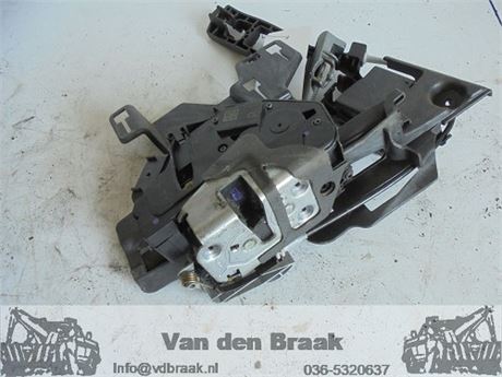 Ford Fiesta 5 drs 2008-2017 Deurslot rechtsvoor