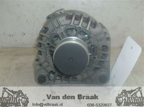 Renault Laguna 1.8 16V 2001-2005 Dynamo met vrijlooppoelie