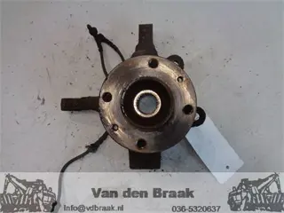 Dacia Sandero 2008-2016 Fusee rechts voor