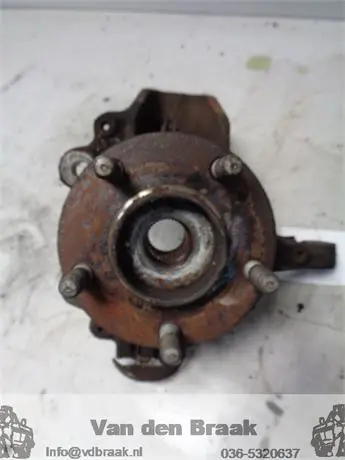 Ford Focus 1.8 16V 2004-2008 Fusee links voor