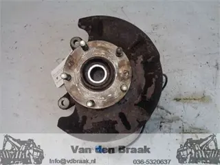 Suzuki SX4 1.6 16V VVT 2006-2010 Fusee links voor